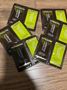 Doterra Bright Lime Green and Dark Brown Conditioning Sachets